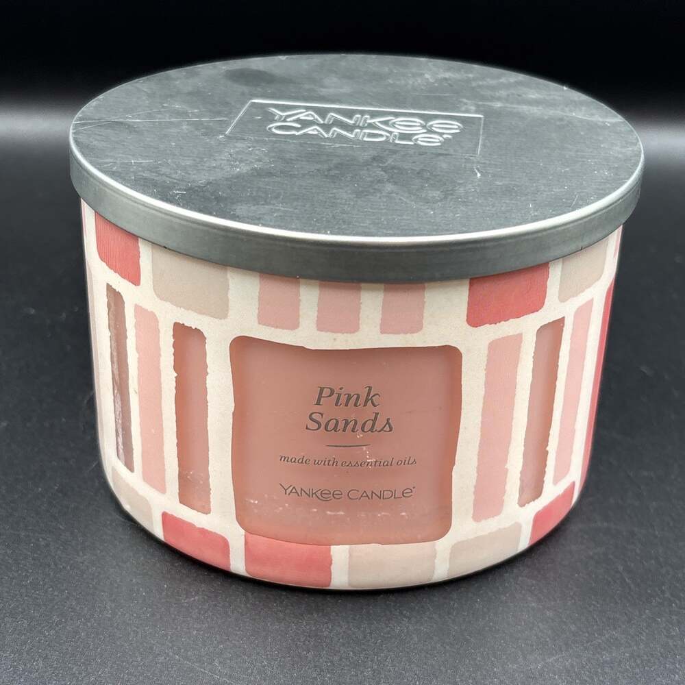 Yankee Candle Pink Sands Scent in a Signature Glass Jar-17 oz-3 Wick